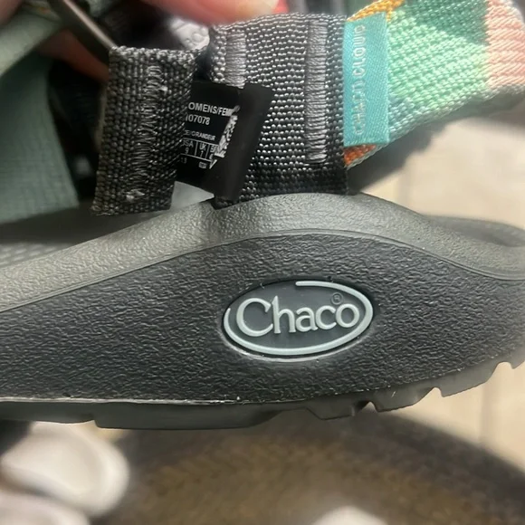 Chaco sandals  EUC size 9 - Picture 7 of 7